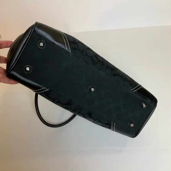 Y2K Coach Black Signature Canvas and Leather Hampton Tote - Picture 11 of 14